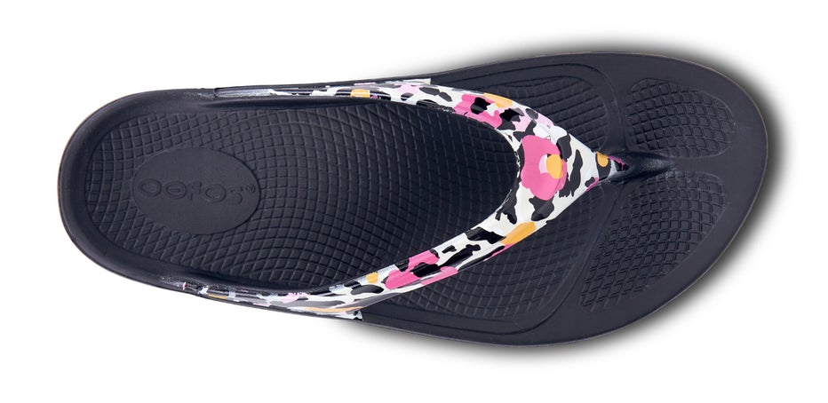 OOFOS Women's OOlala Recovery Thongs, Floral Leopard – oofos.com.au